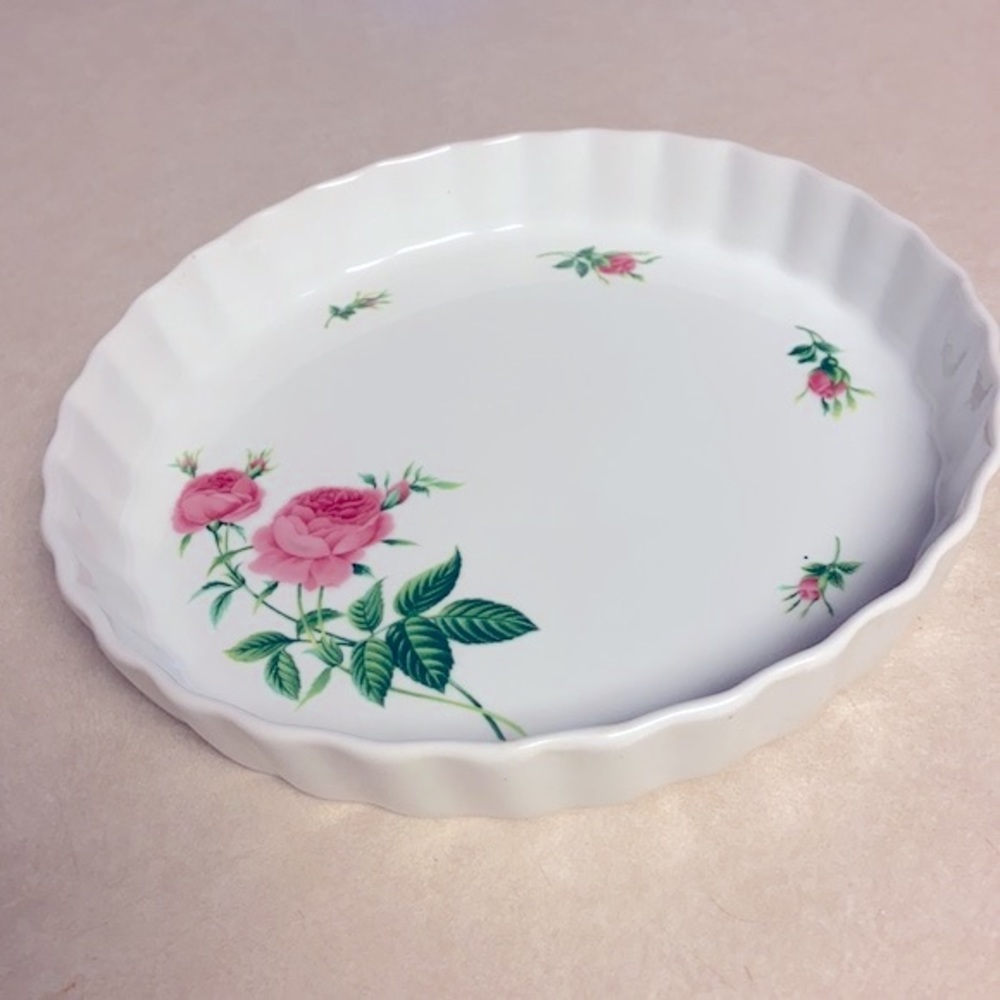 Vintage Oneida Porcelain Tart Pan/Quiche Pan 10” W  1.5” H